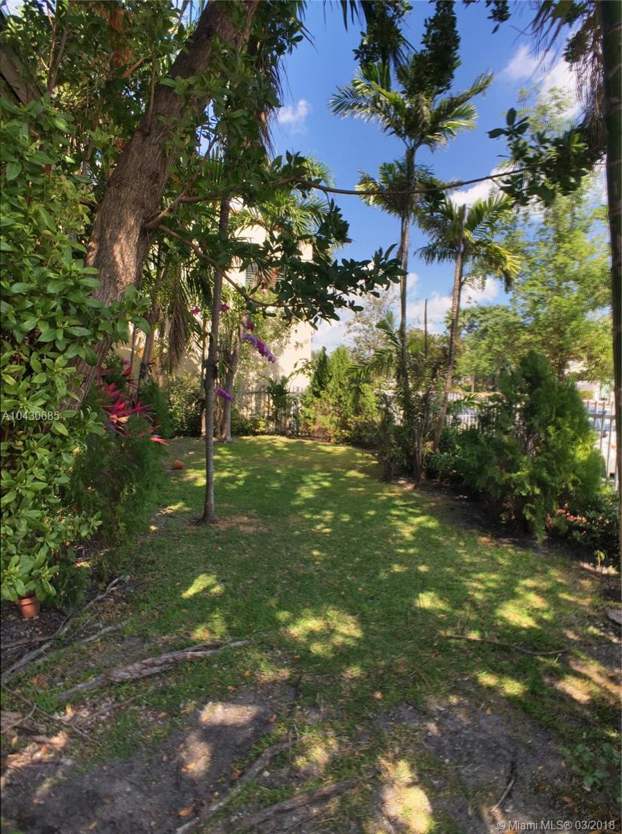 ALTON SOUTH CONDO - Residential