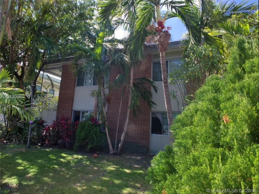 Renovated first floor corner 1/1 with open kitchen layout.  This residence features stainless steel appliances, travertine marble floors, hurricane impact windows and more!  Located in in heart of South Beach, you are walking distance to Flamingo Park, Whole Foods and much more! Tenant occupied on a month to month basis.