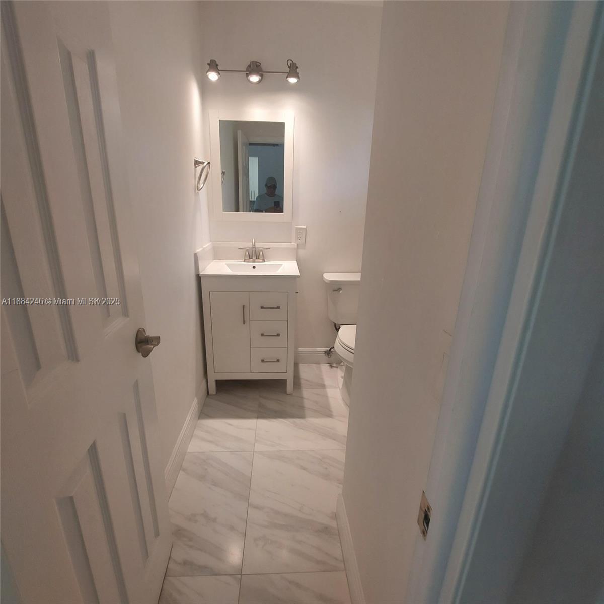 SHERIDAN LAKES CONDO APTS - Residential