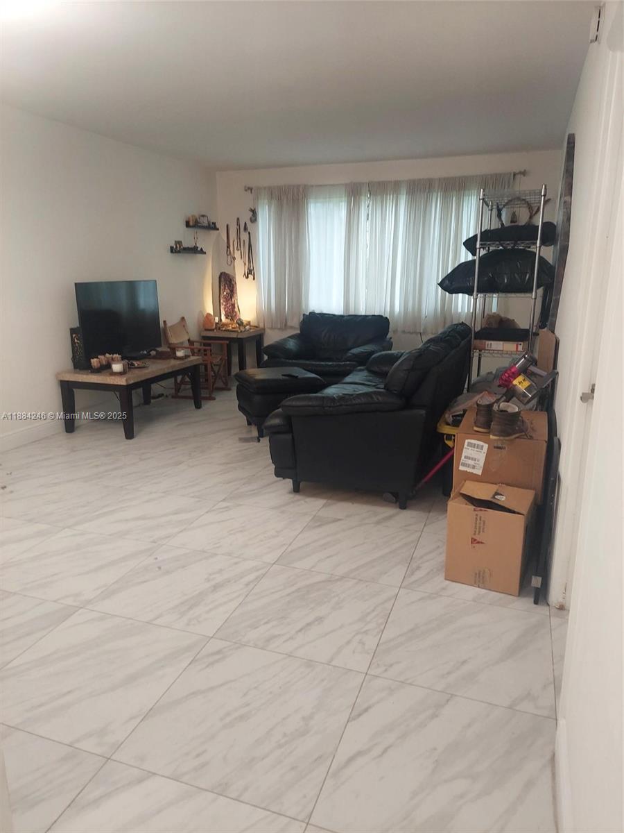 SHERIDAN LAKES CONDO APTS - Residential