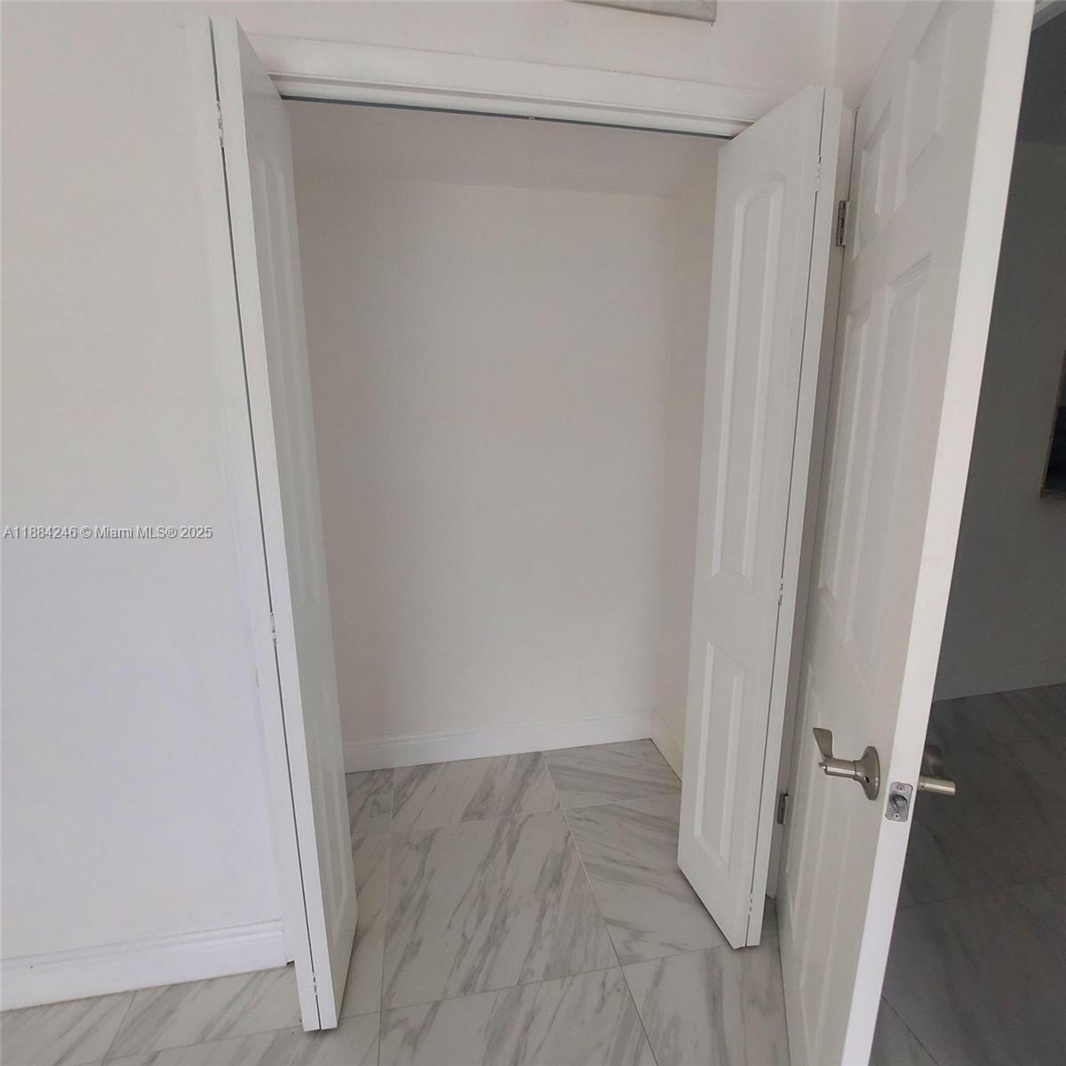 SHERIDAN LAKES CONDO APTS - Residential