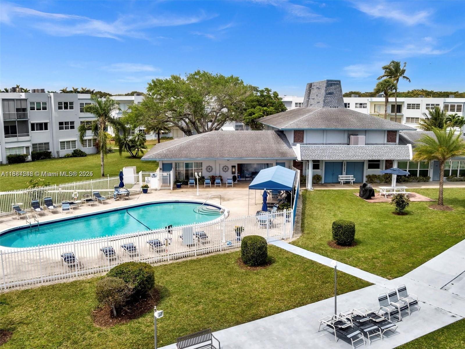 SHERIDAN LAKES CONDO APTS - Residential
