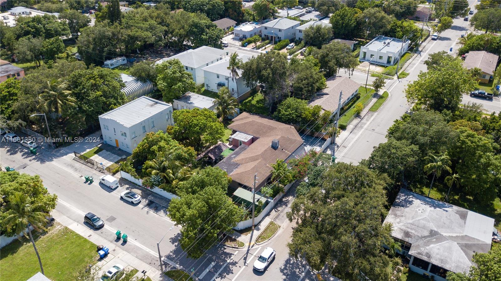 300 NW 69th St, Miami, FL, 33150/$1,800,000 2 300 NW 69th St
