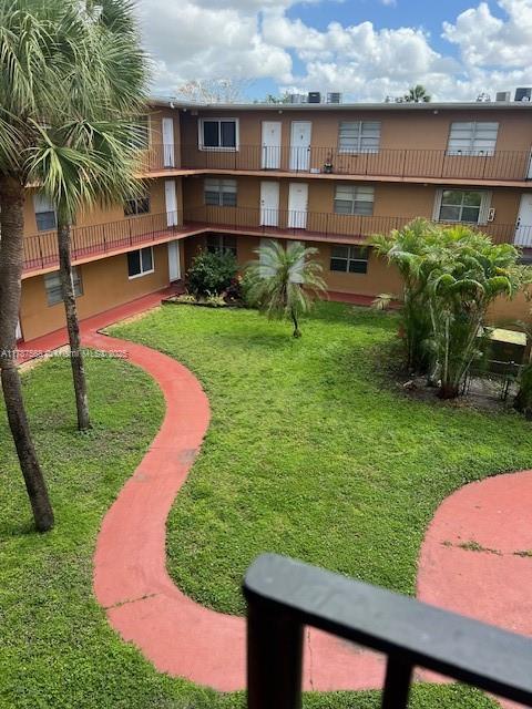 1230 W 54th St 305A