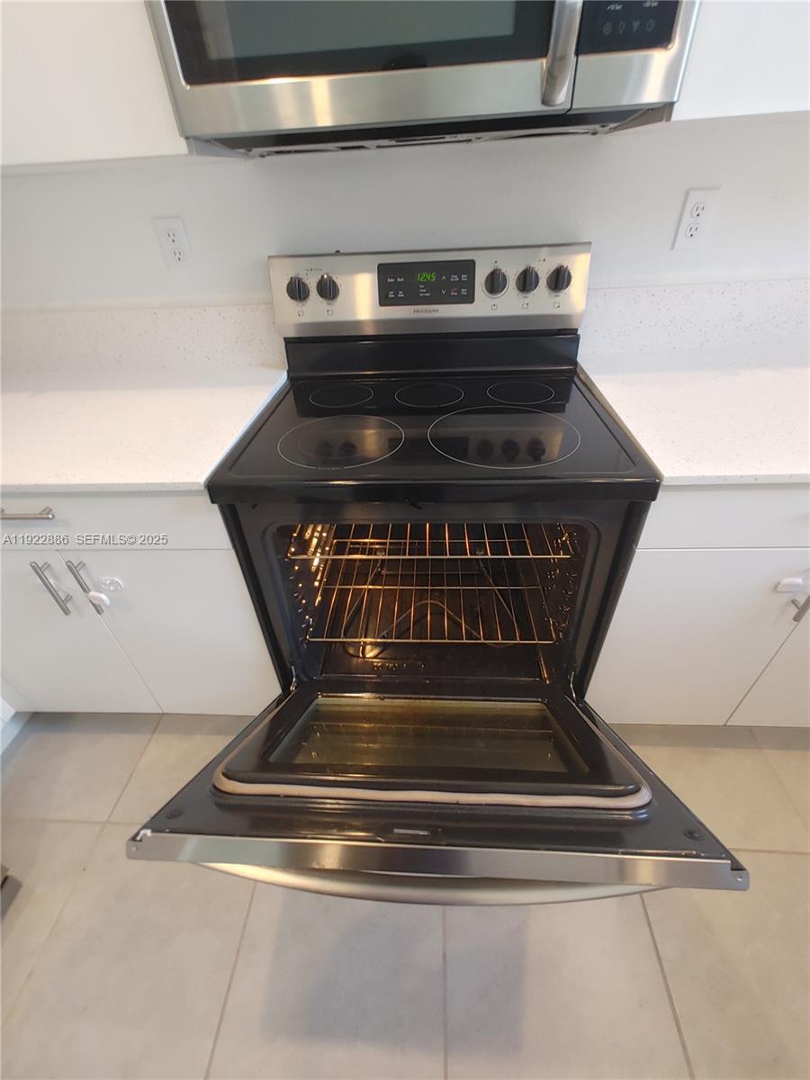 RIVIERA BY LENNAR - Residential