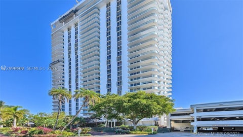 Photo of 19707 Turnberry Way #4L, Aventura, FL 33180 (MLS # A12096502)