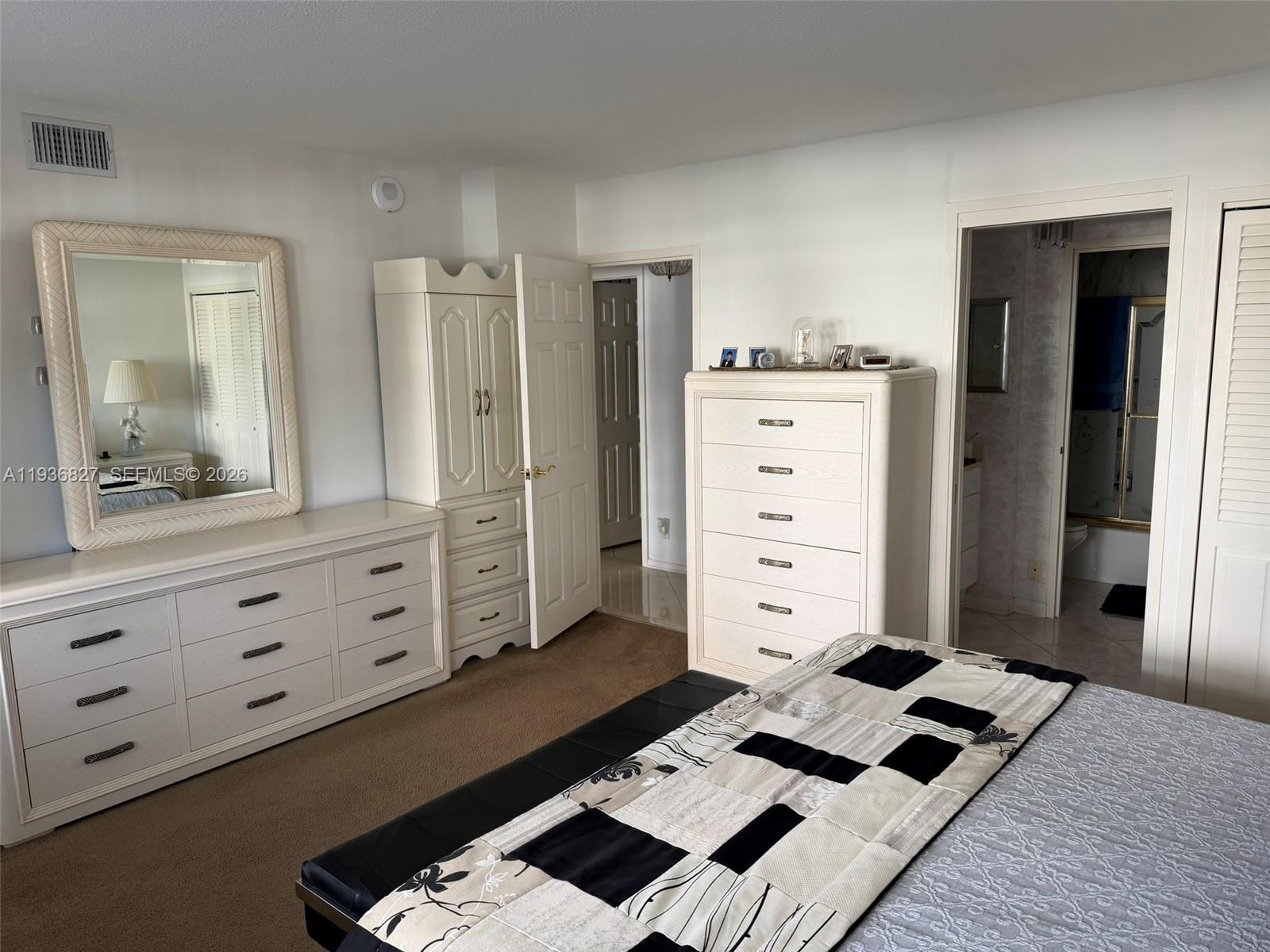 EVERGLADES HOUSE CONDO - Residential