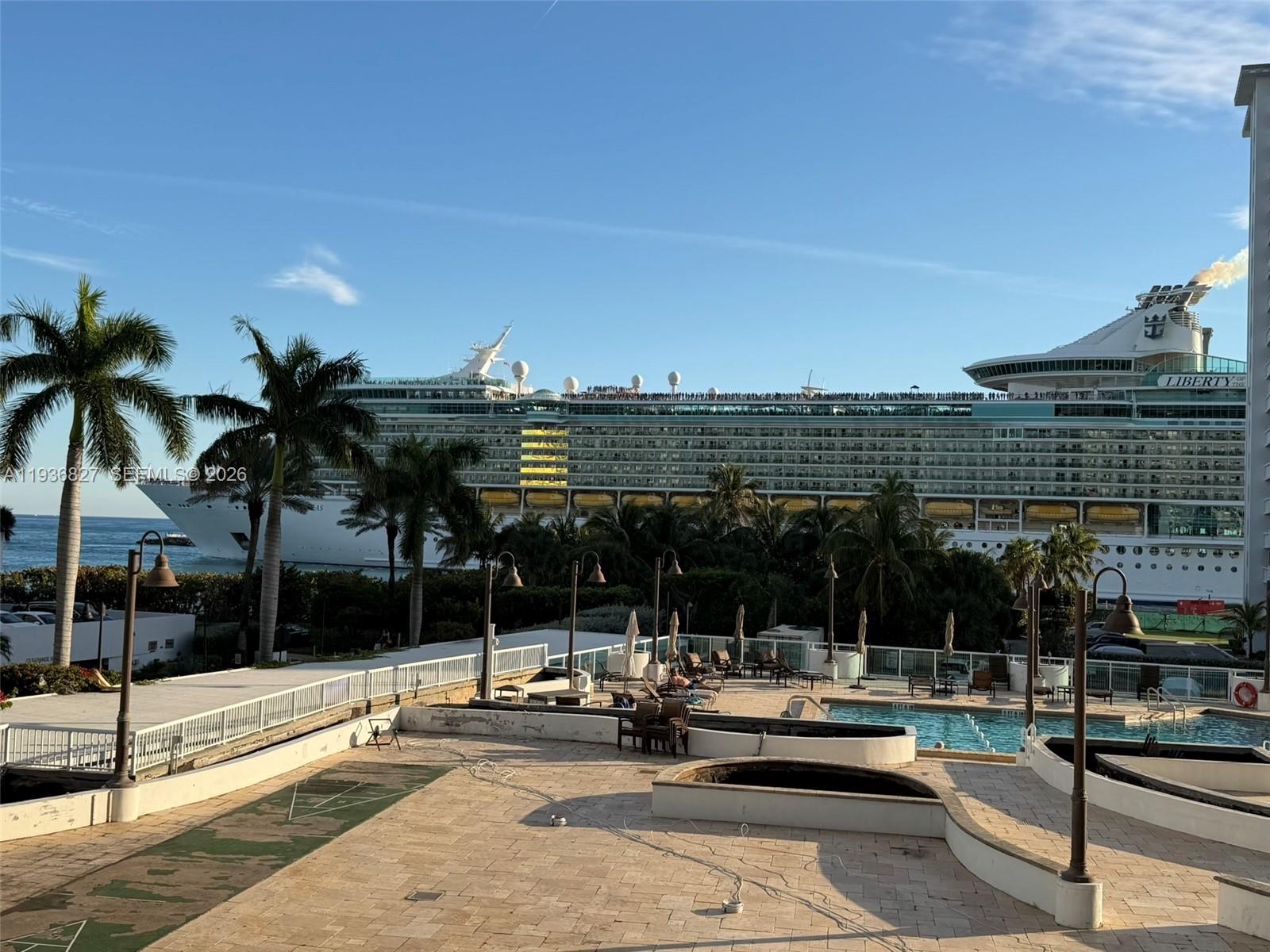 EVERGLADES HOUSE CONDO - Residential