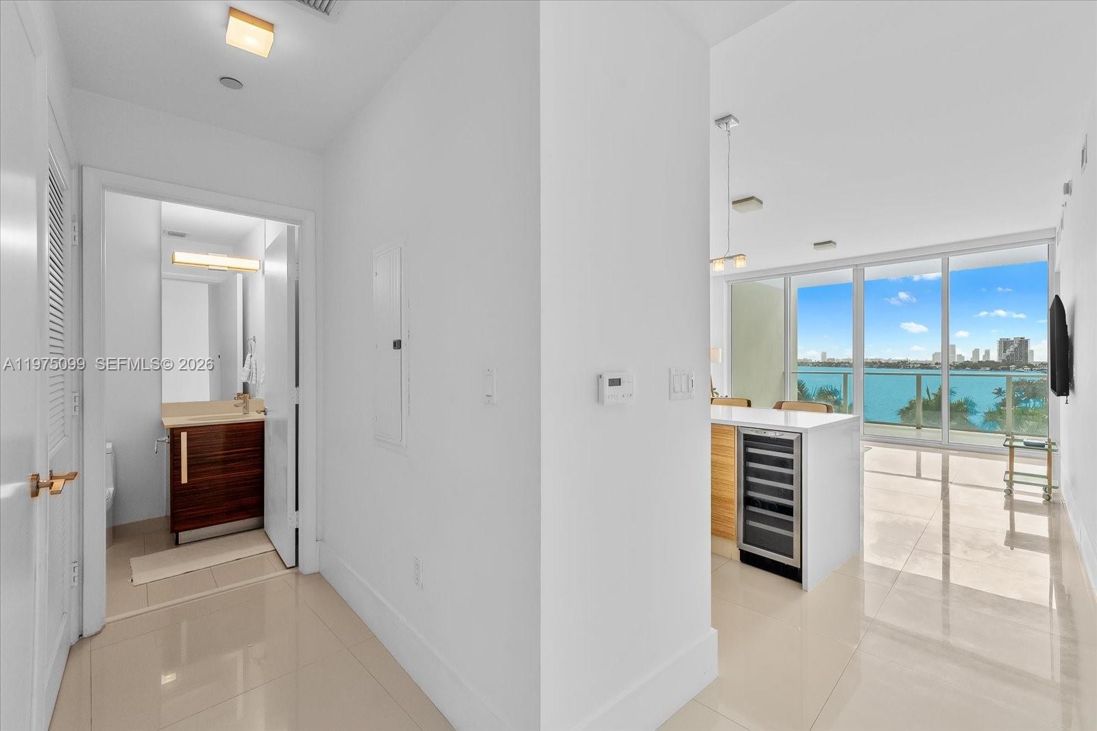 PARAMOUNT BAY CONDO - Residential Lease