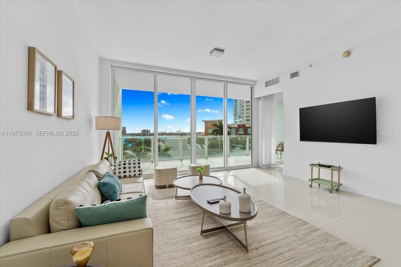 PARAMOUNT BAY CONDO - Residential Lease