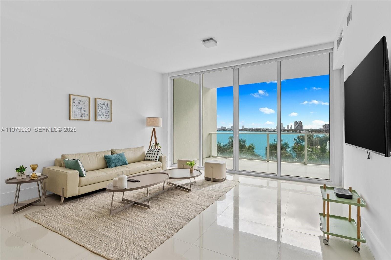 PARAMOUNT BAY CONDO - Residential Lease