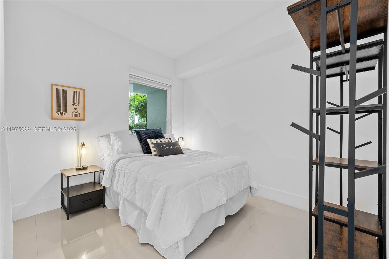 PARAMOUNT BAY CONDO - Residential Lease