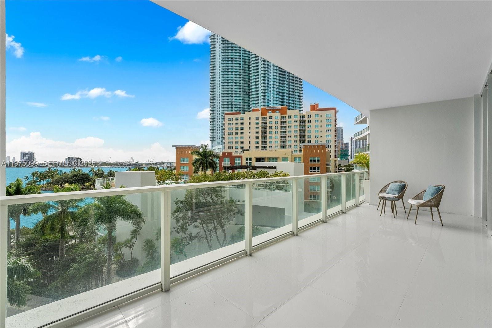 PARAMOUNT BAY CONDO - Residential Lease