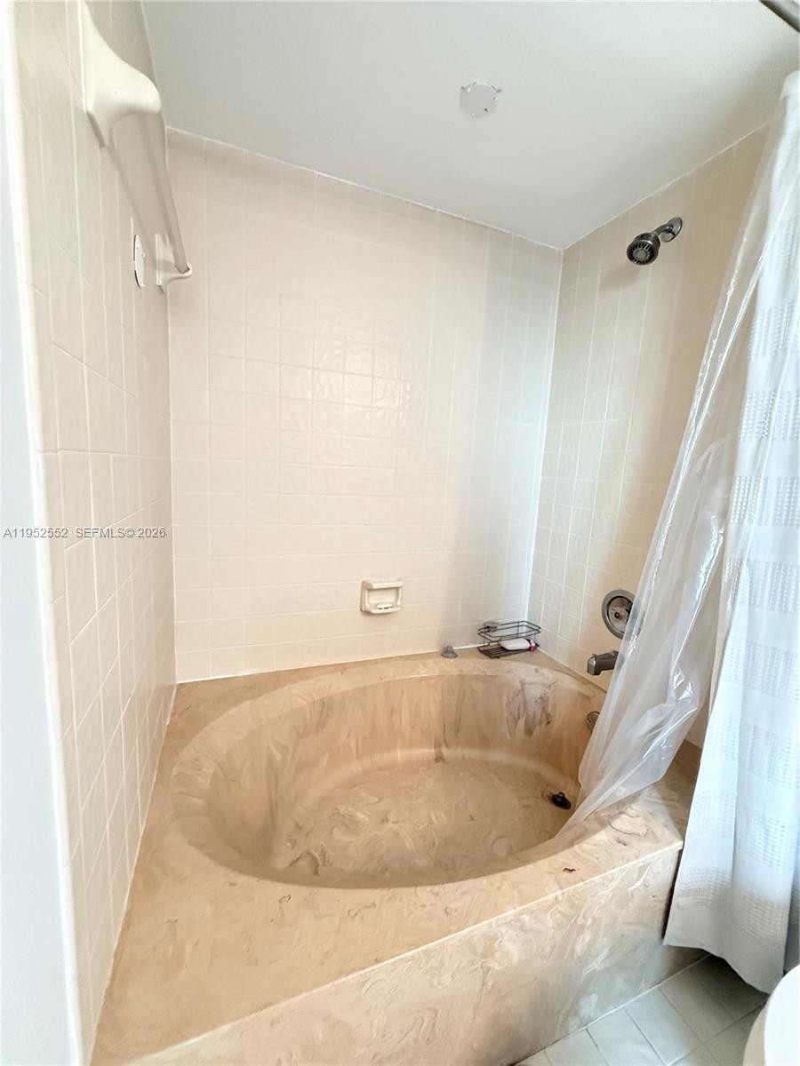 CYPRESS BEND CONDOMINIUM - Residential