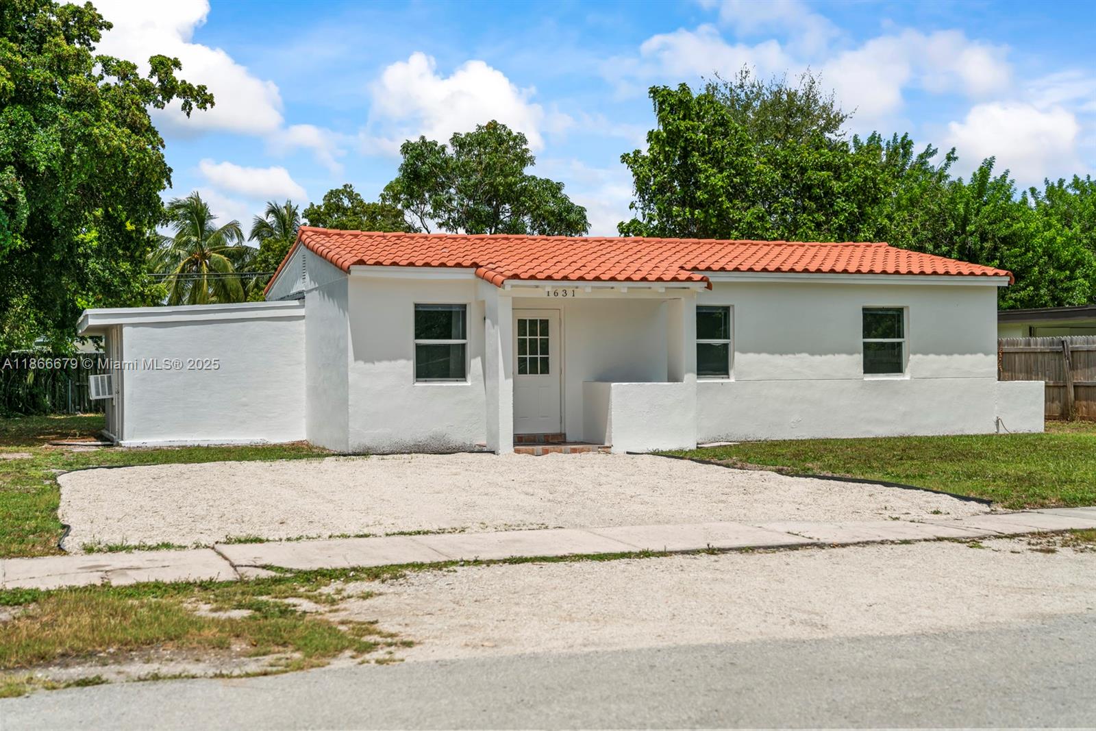 LAUDERDALE MANORS AMD PLA - Residential