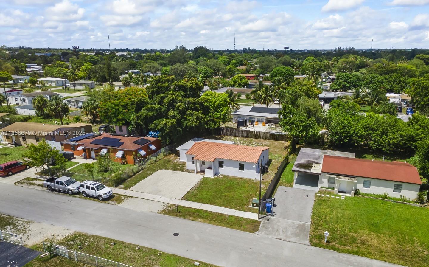 LAUDERDALE MANORS AMD PLA - Residential