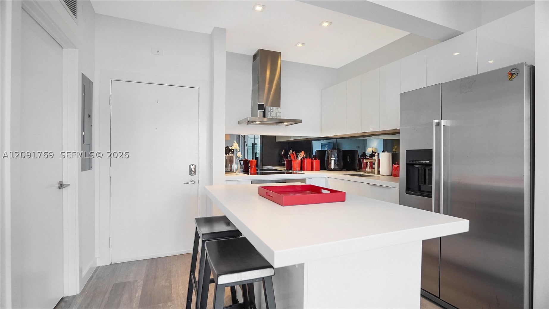 1460 Ocean Dr 407