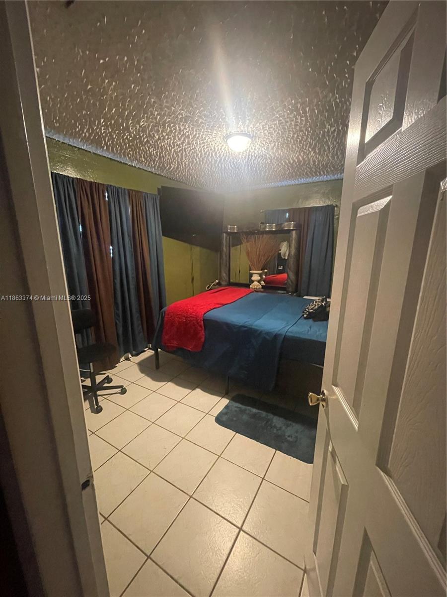 Room for Rent in Miami Gardens! All utilities plus WiFi included. This private rental offers a personal tall refrigerator in your room, with full access to the kitchen, bathroom, and common areas. Also includes shared washer and dryer. Enjoy the convenience of one assigned parking spot. Centrally located near shopping, dining, and major highways for easy commuting. Perfect for someone seeking a comfortable and hassle-free living space! Shared with one other person.