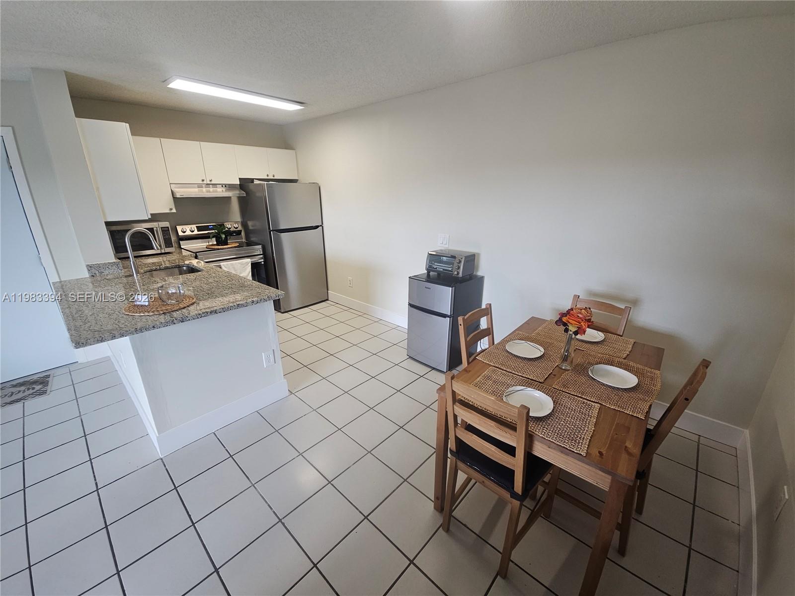 LAKEVIEW AT THE HAMMOCKS - Residential Lease