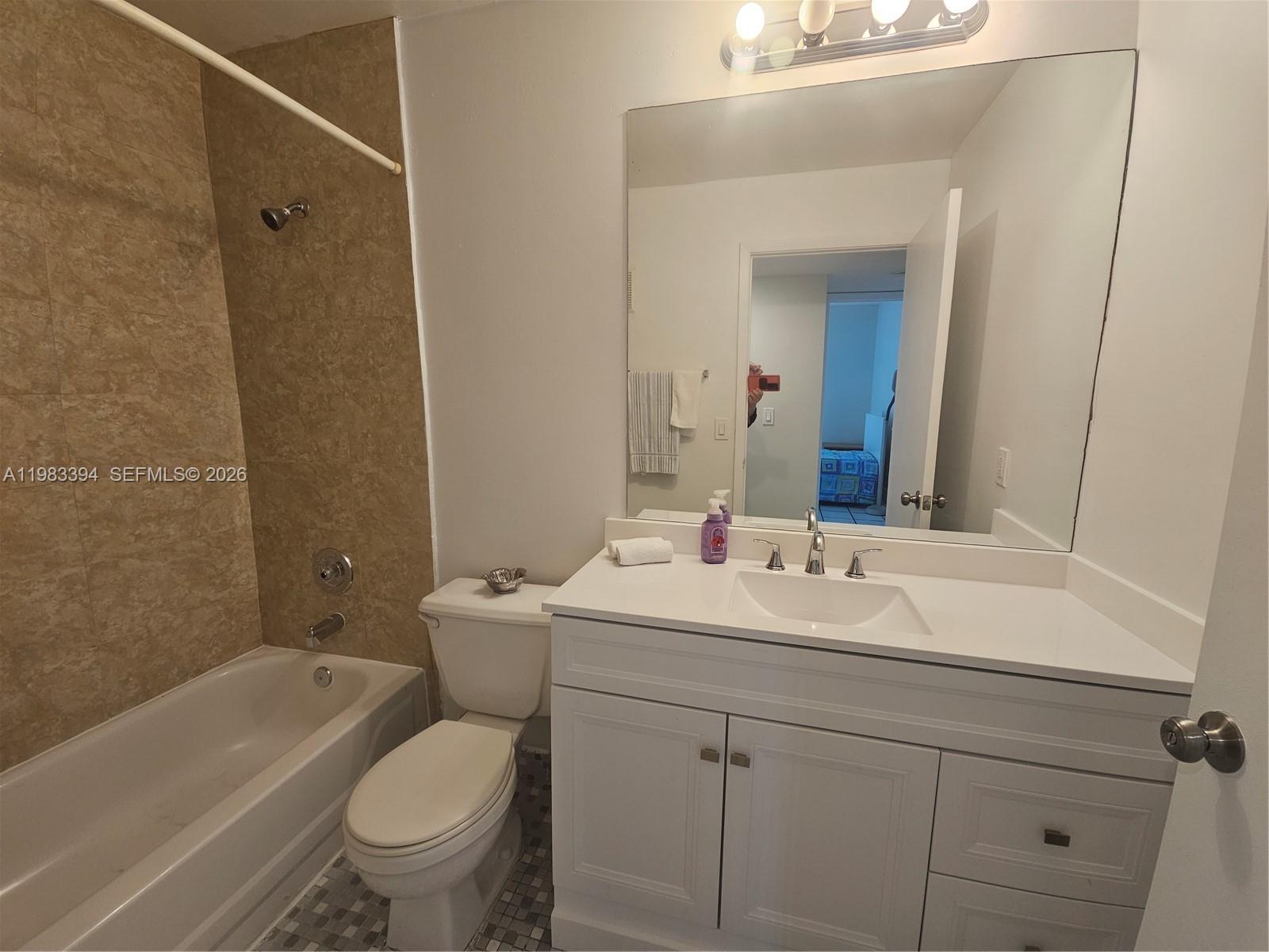 LAKEVIEW AT THE HAMMOCKS - Residential Lease