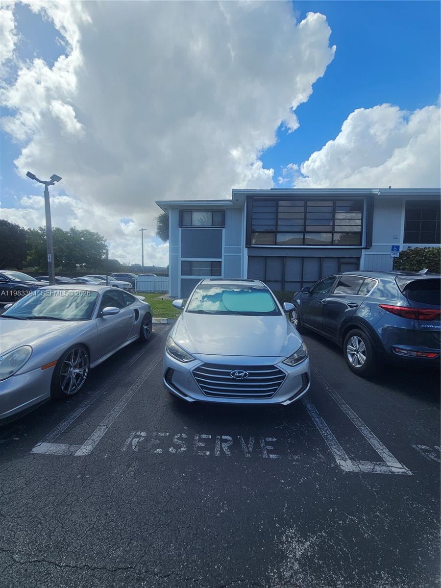 LAKEVIEW AT THE HAMMOCKS - Residential Lease