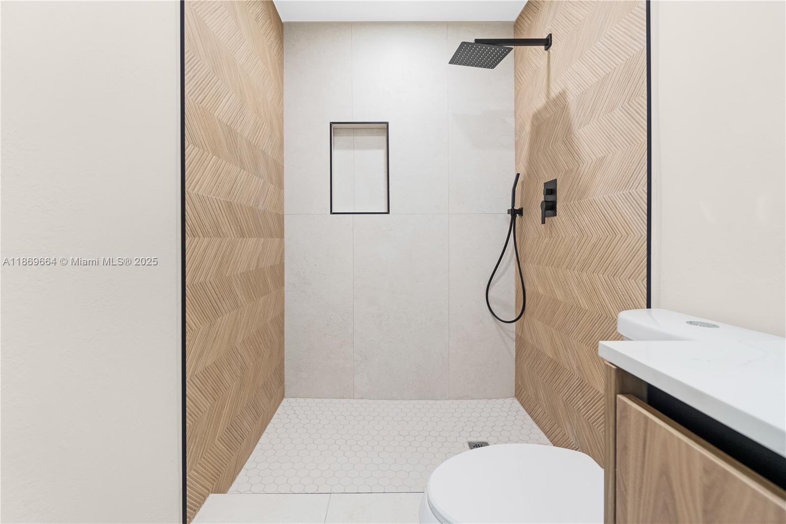 LIBERTY HOMES ESTATES SEC - Residential