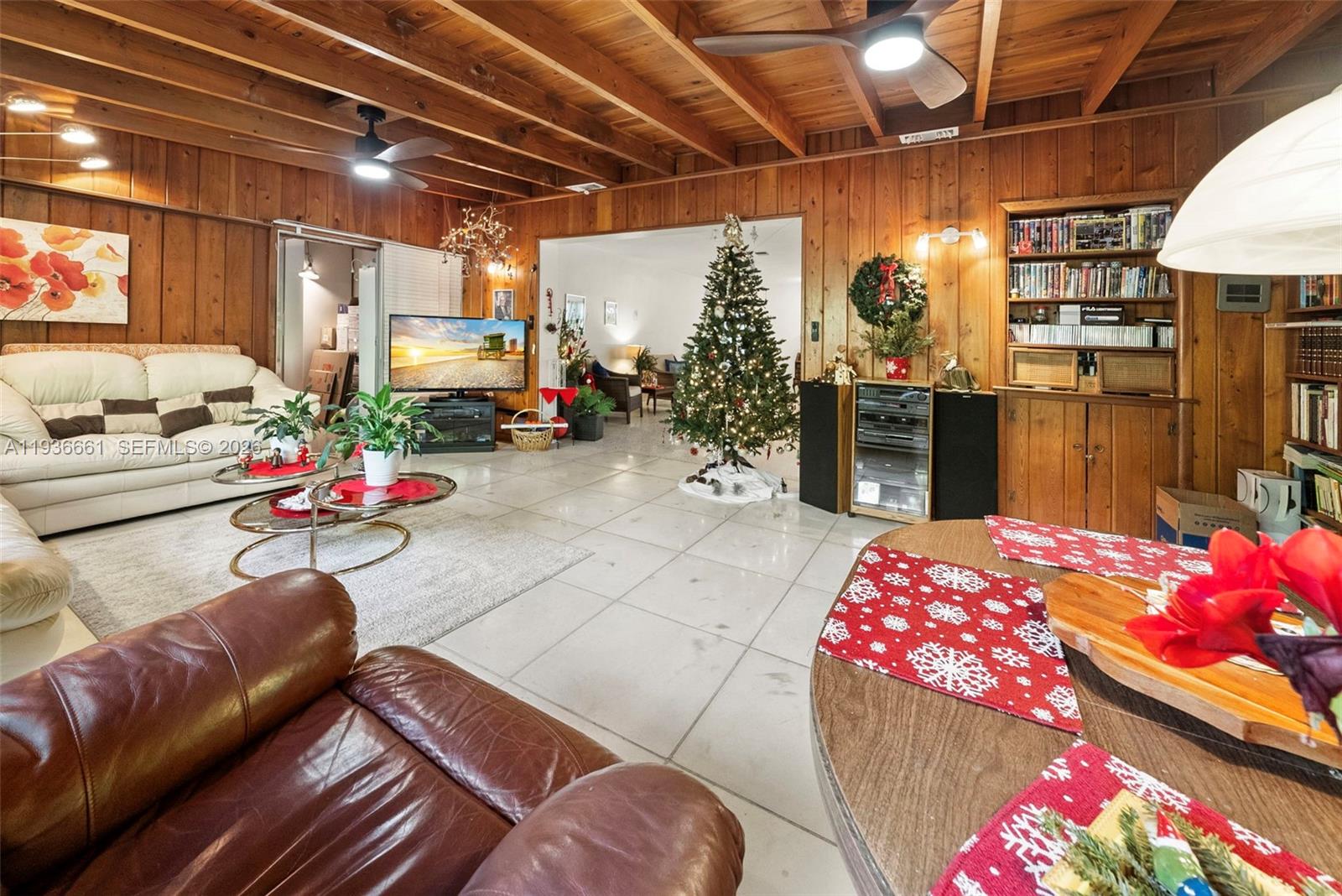 TREASURE ISLAND - Residential