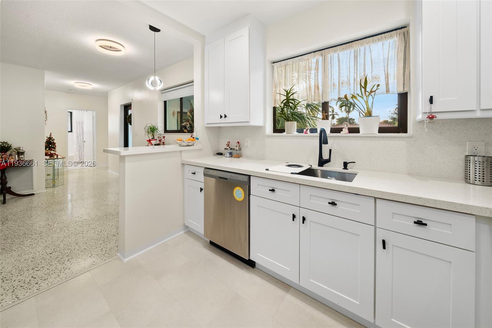 TREASURE ISLAND - Residential