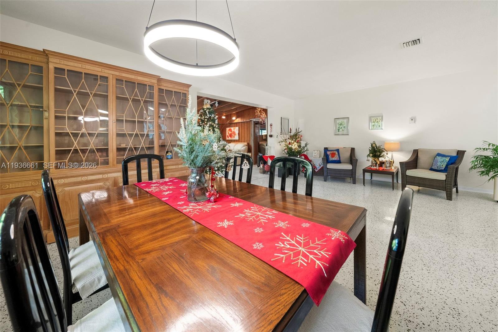 TREASURE ISLAND - Residential