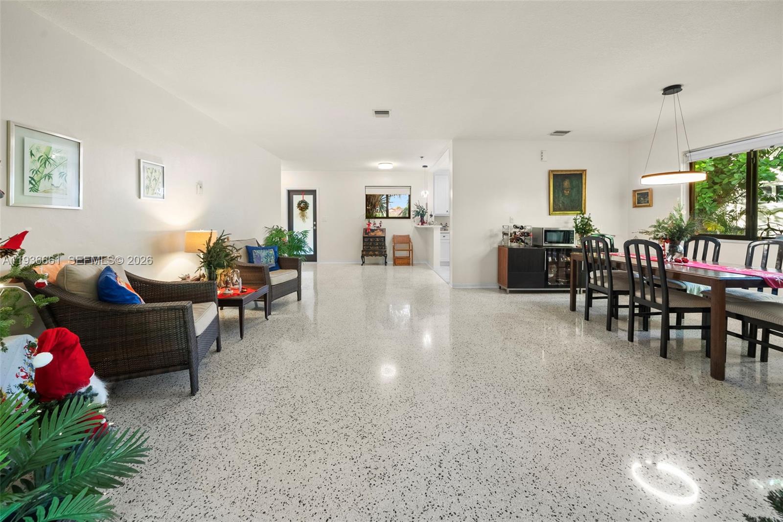 TREASURE ISLAND - Residential