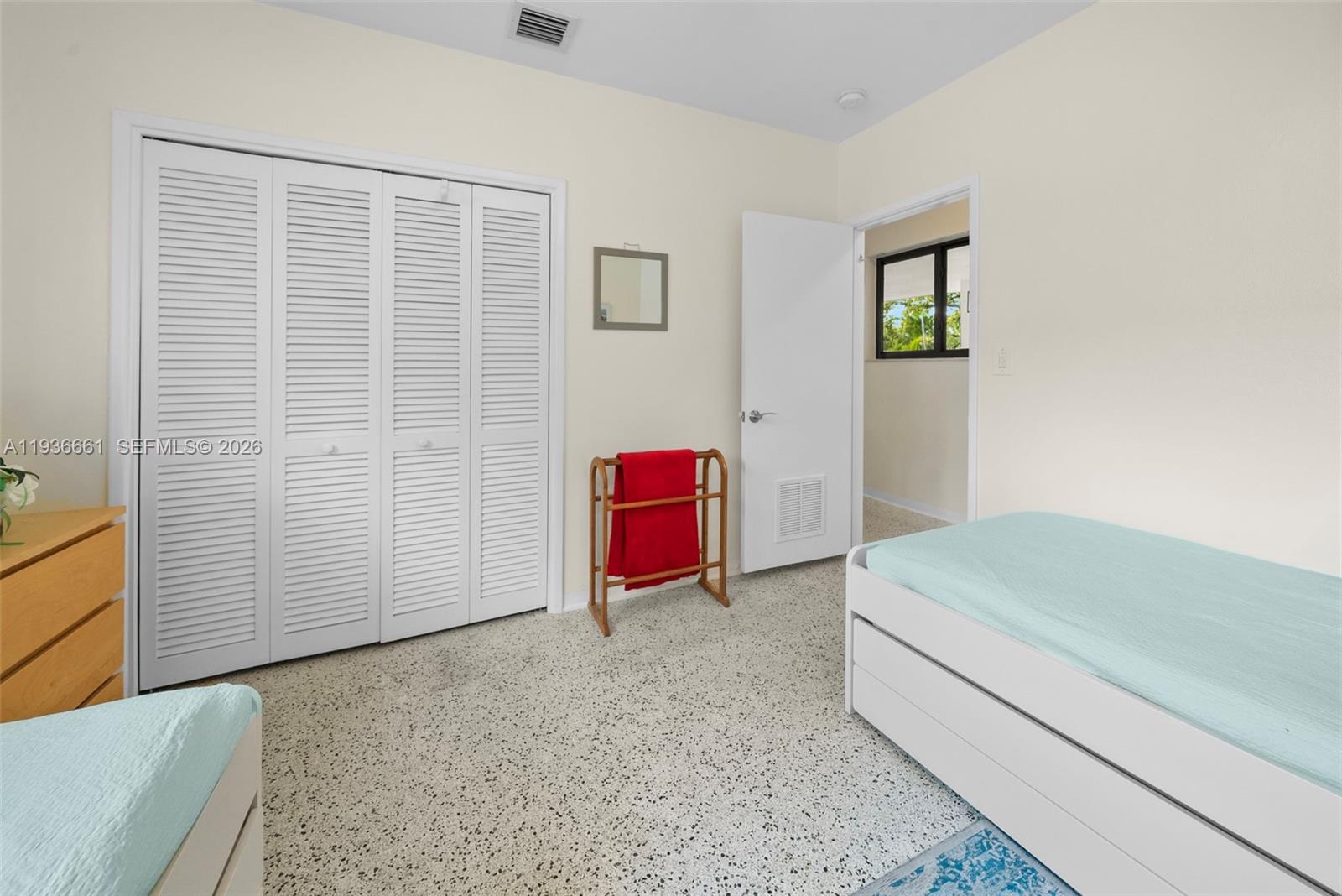 TREASURE ISLAND - Residential