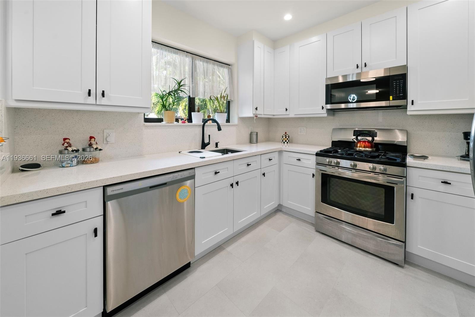 TREASURE ISLAND - Residential