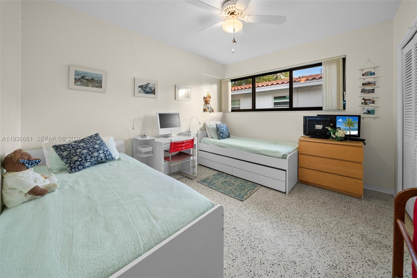 TREASURE ISLAND - Residential