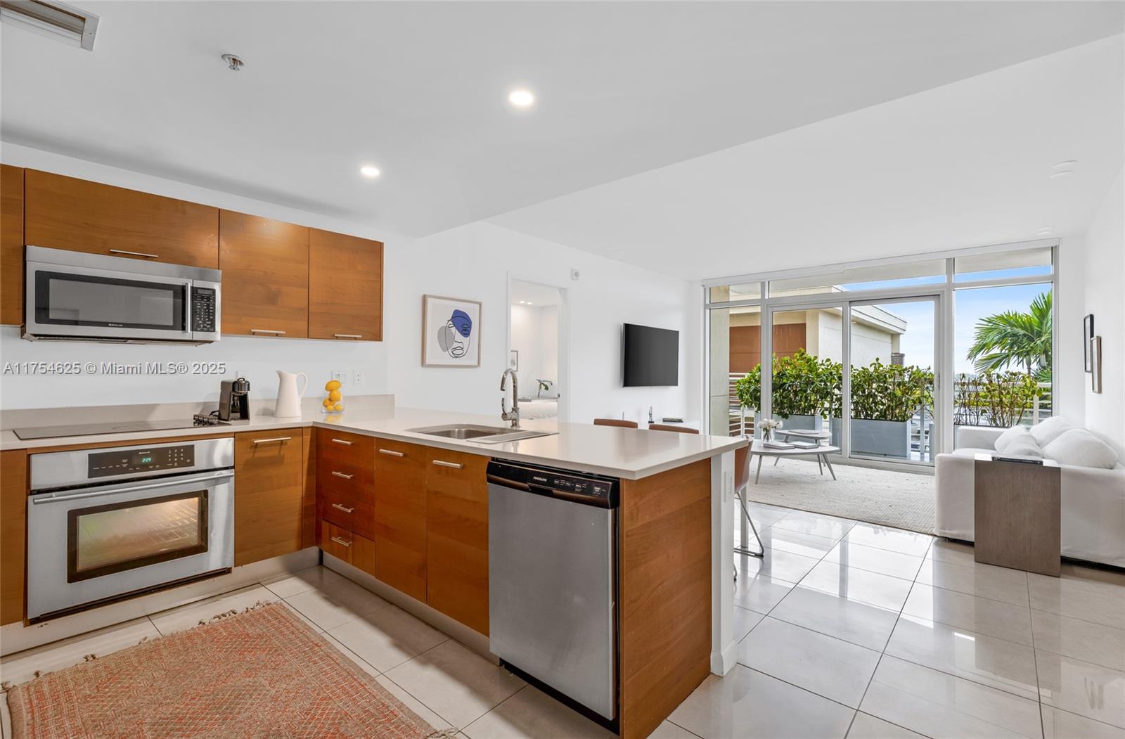 Short term rental allowed. AIRBNB and VRBO permitted. Fully equipped, 1 parking space. Great FOR INVERTORS. Renovated 2 Bed, 2 bath, tastefully decorated. Midblock, a building, in one of Miami’s most exciting neighborhoods, It is known for industrial-chic art galleries, world-class shopping, restaurant, night life, Art Bassel. Minutes from the beach and very lose to the airport