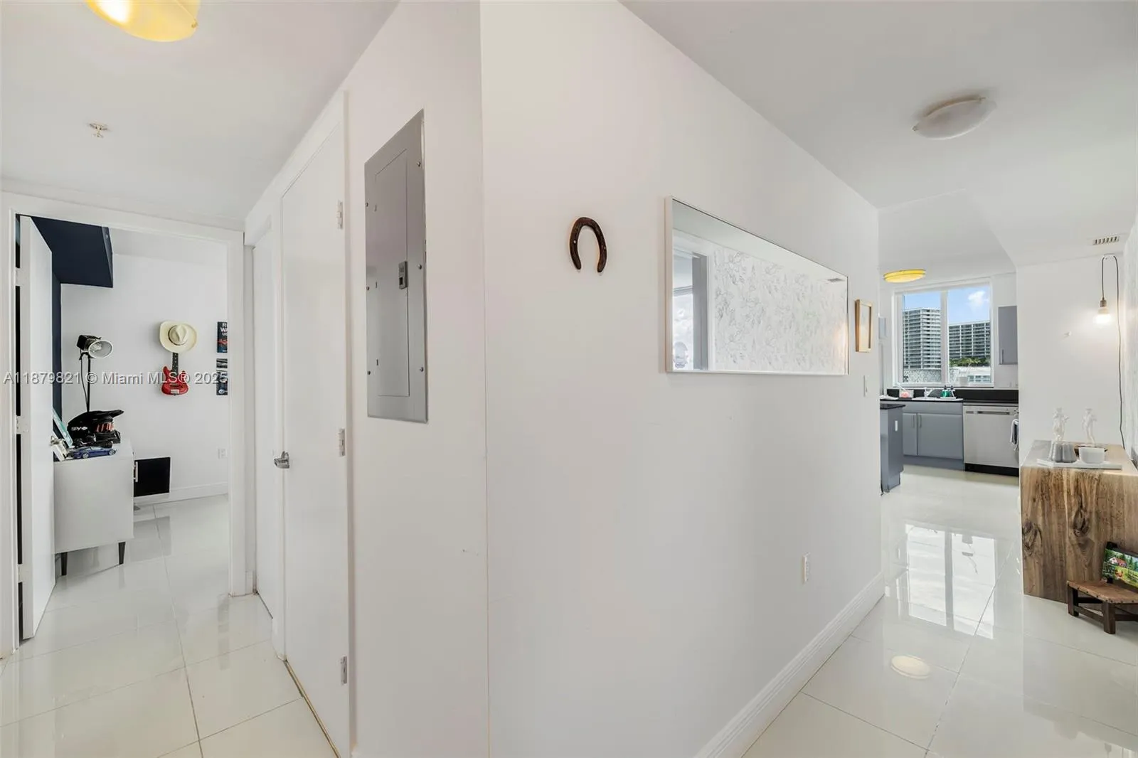 Miami, Florida 33125, United States, 2 Bedrooms Bedrooms, ,2 BathroomsBathrooms,Residential,Active,211860