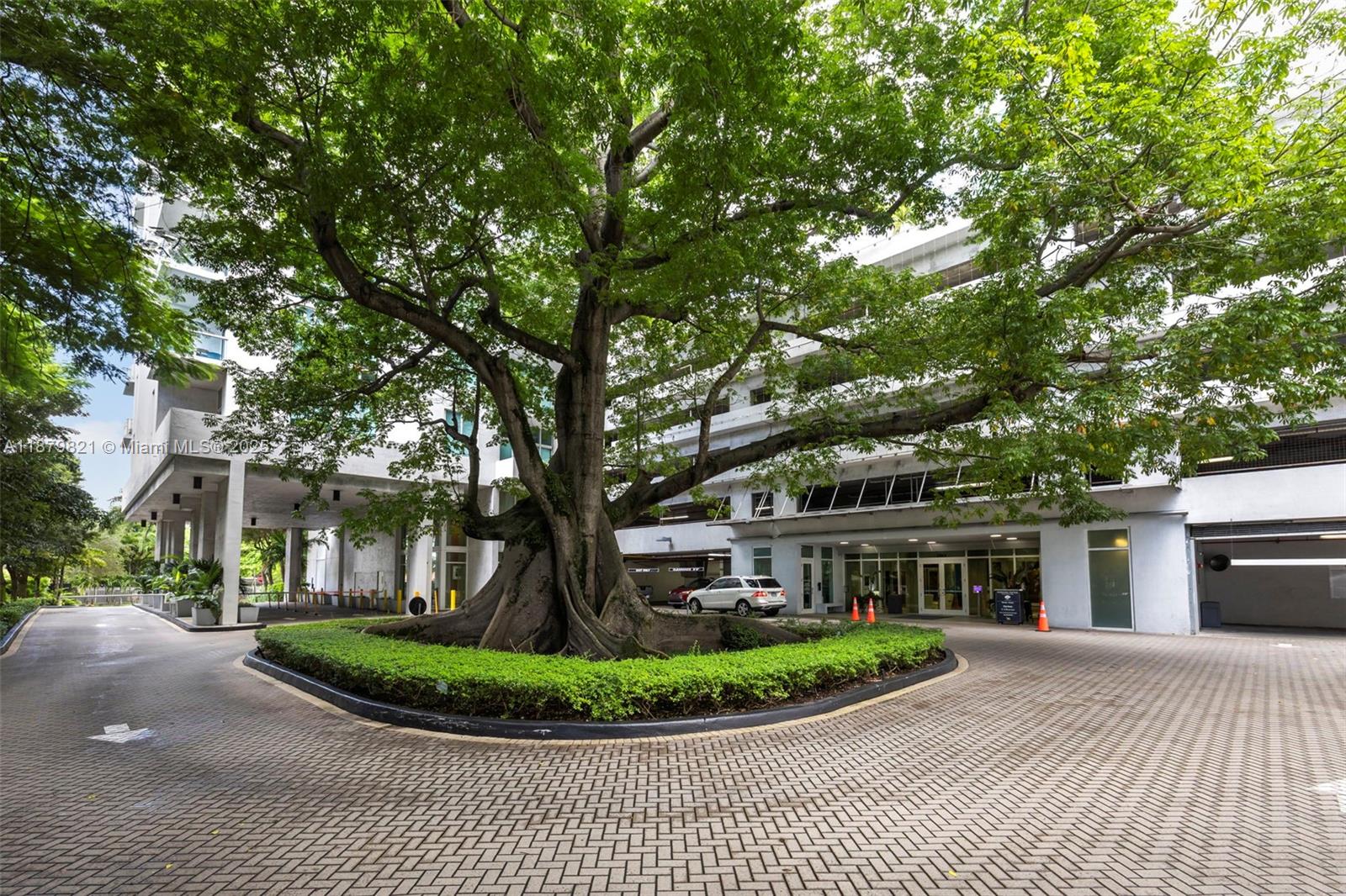 TERRAZAS RIVERPARK VILLAG - Residential