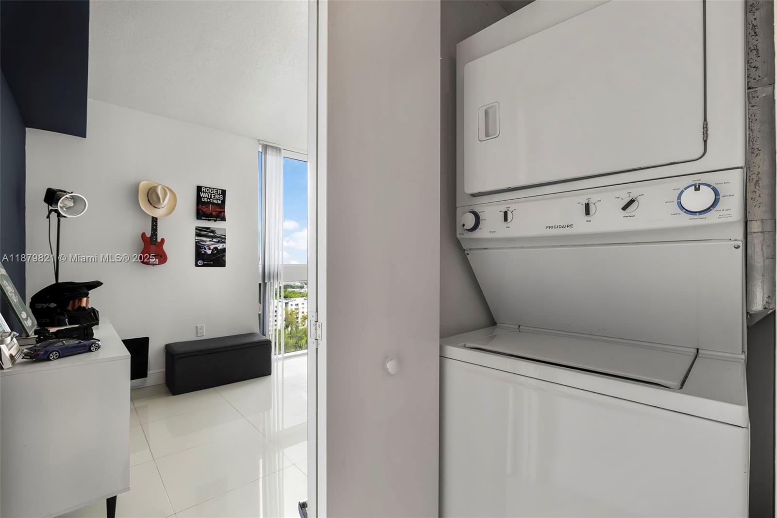 TERRAZAS RIVERPARK VILLAG - Residential