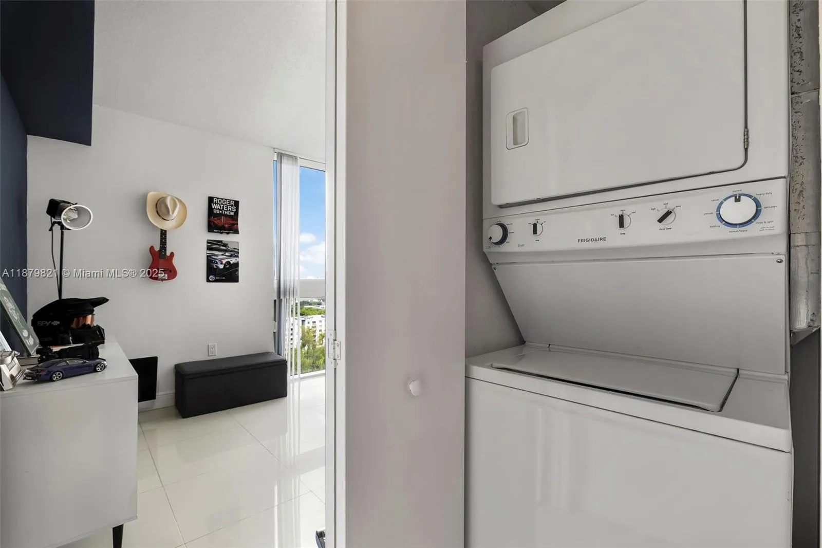 Miami, Florida 33125, United States, 2 Bedrooms Bedrooms, ,2 BathroomsBathrooms,Residential,Active,211860