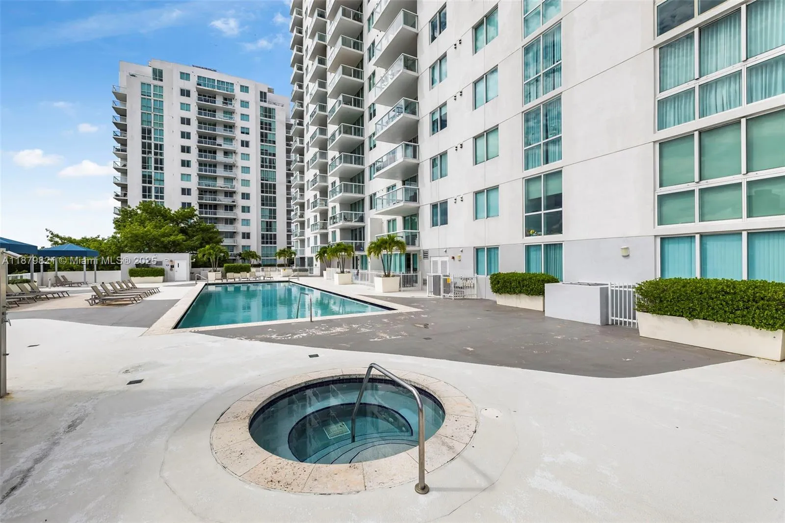 Miami, Florida 33125, United States, 2 Bedrooms Bedrooms, ,2 BathroomsBathrooms,Residential,Active,211860