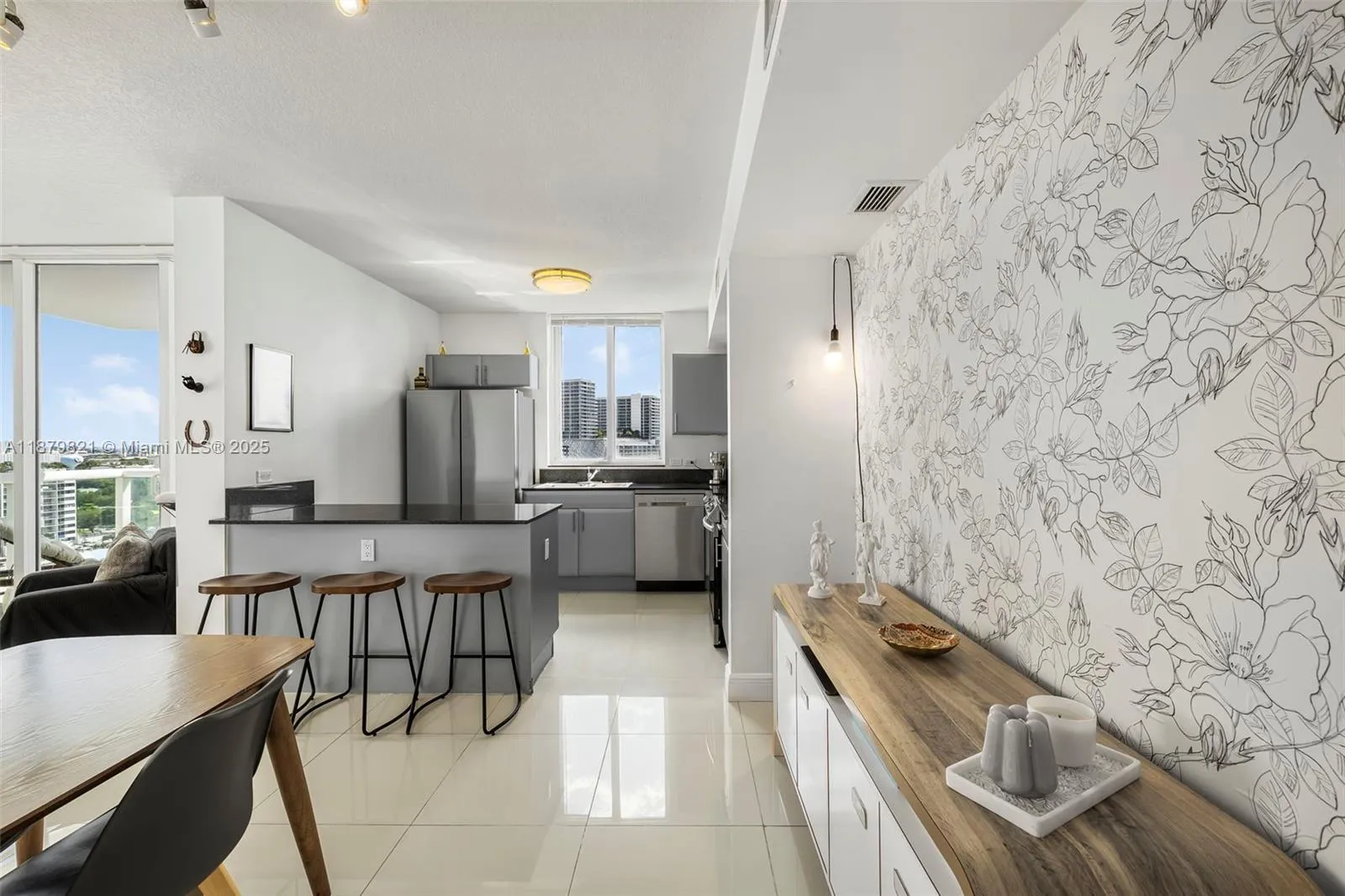 Miami, Florida 33125, United States, 2 Bedrooms Bedrooms, ,2 BathroomsBathrooms,Residential,Active,211860