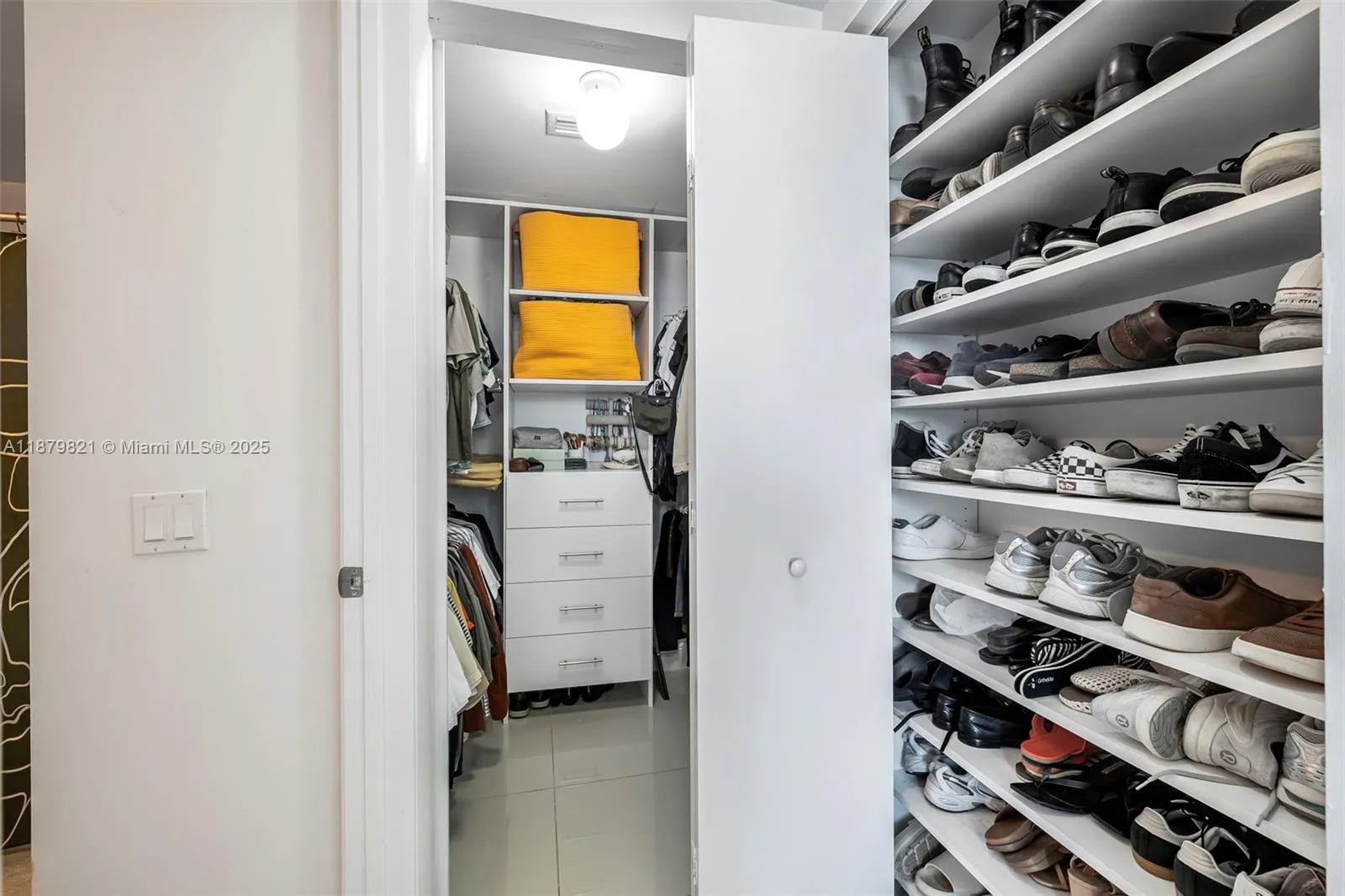 Miami, Florida 33125, United States, 2 Bedrooms Bedrooms, ,2 BathroomsBathrooms,Residential,Active,211860