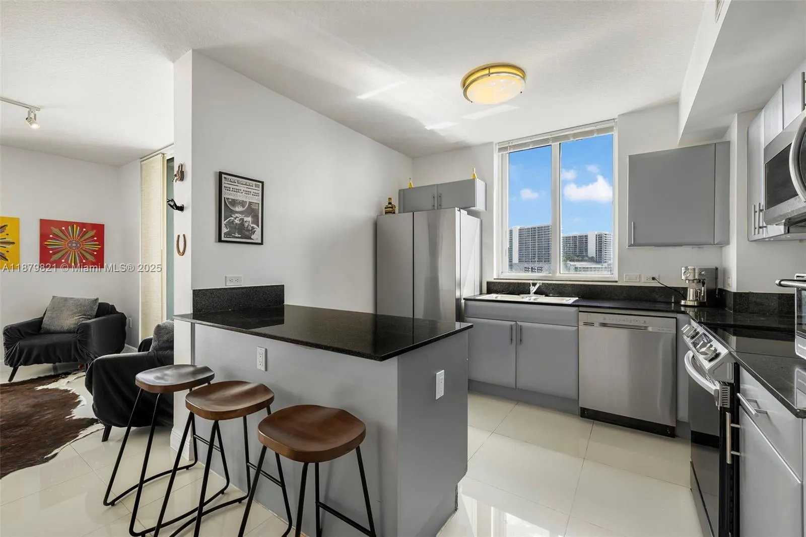 Miami, Florida 33125, United States, 2 Bedrooms Bedrooms, ,2 BathroomsBathrooms,Residential,Active,211860