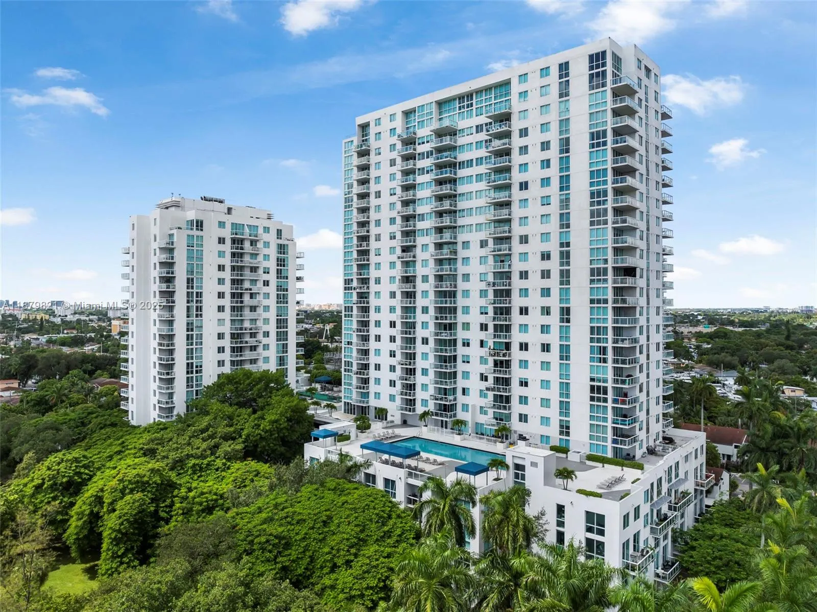 Miami, Florida 33125, United States, 2 Bedrooms Bedrooms, ,2 BathroomsBathrooms,Residential,Active,211860