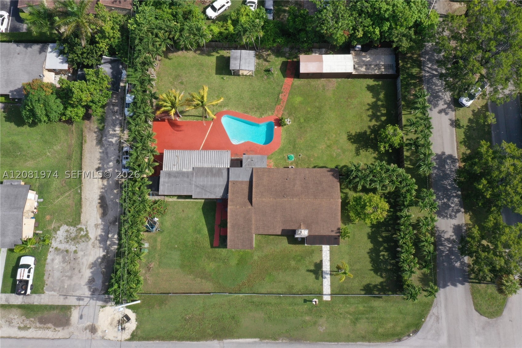 141 NE 14th St