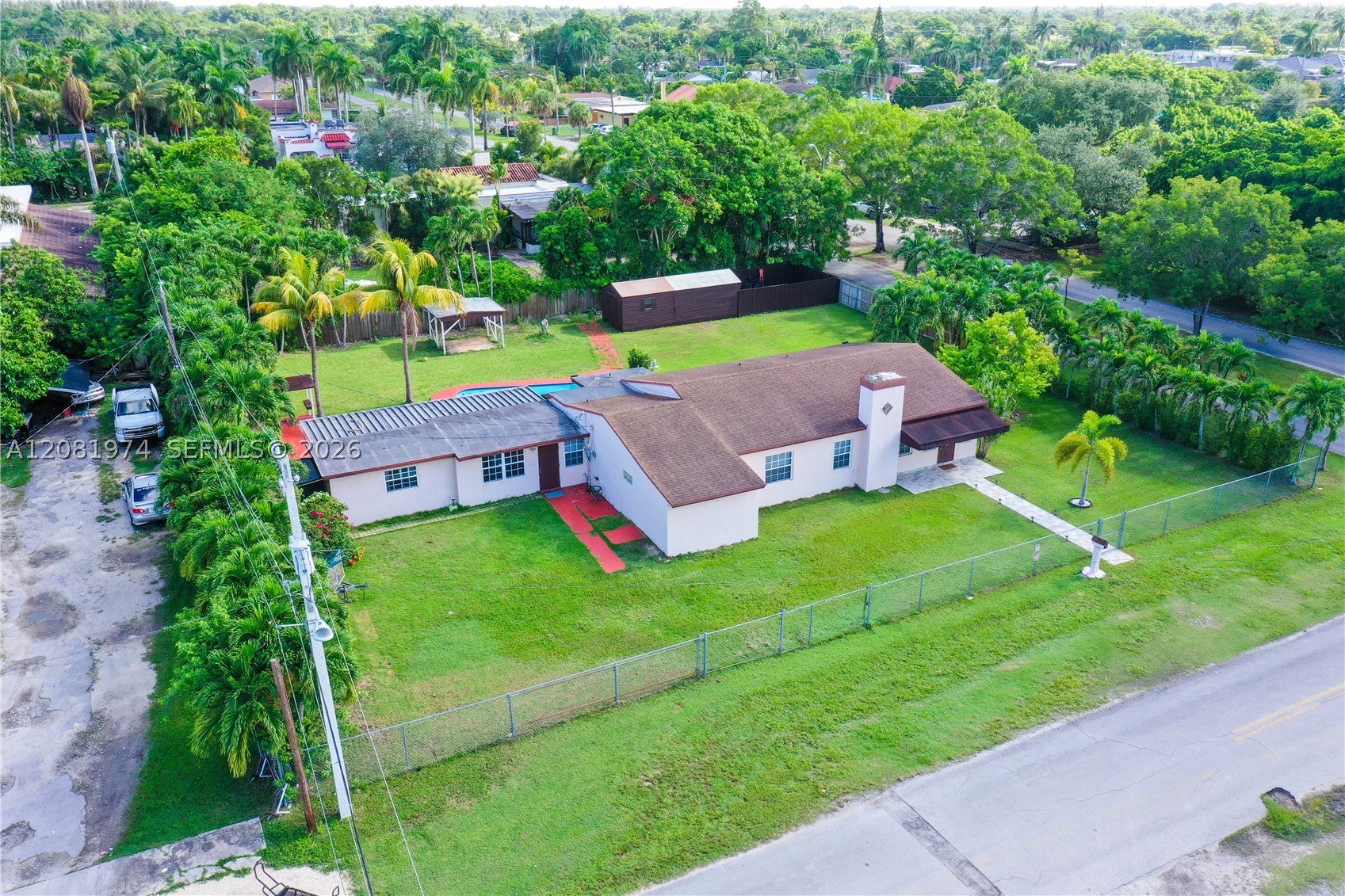 141 NE 14th St