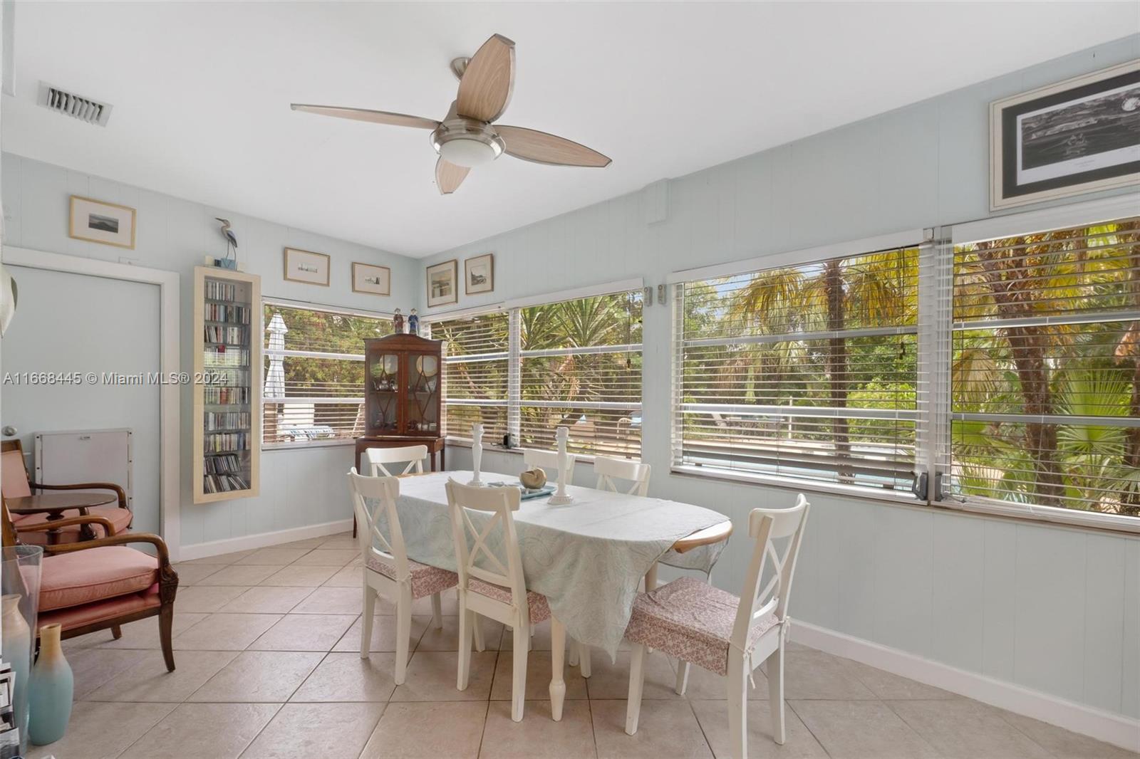 OAKLAND PARK SECOND ADD - Residential