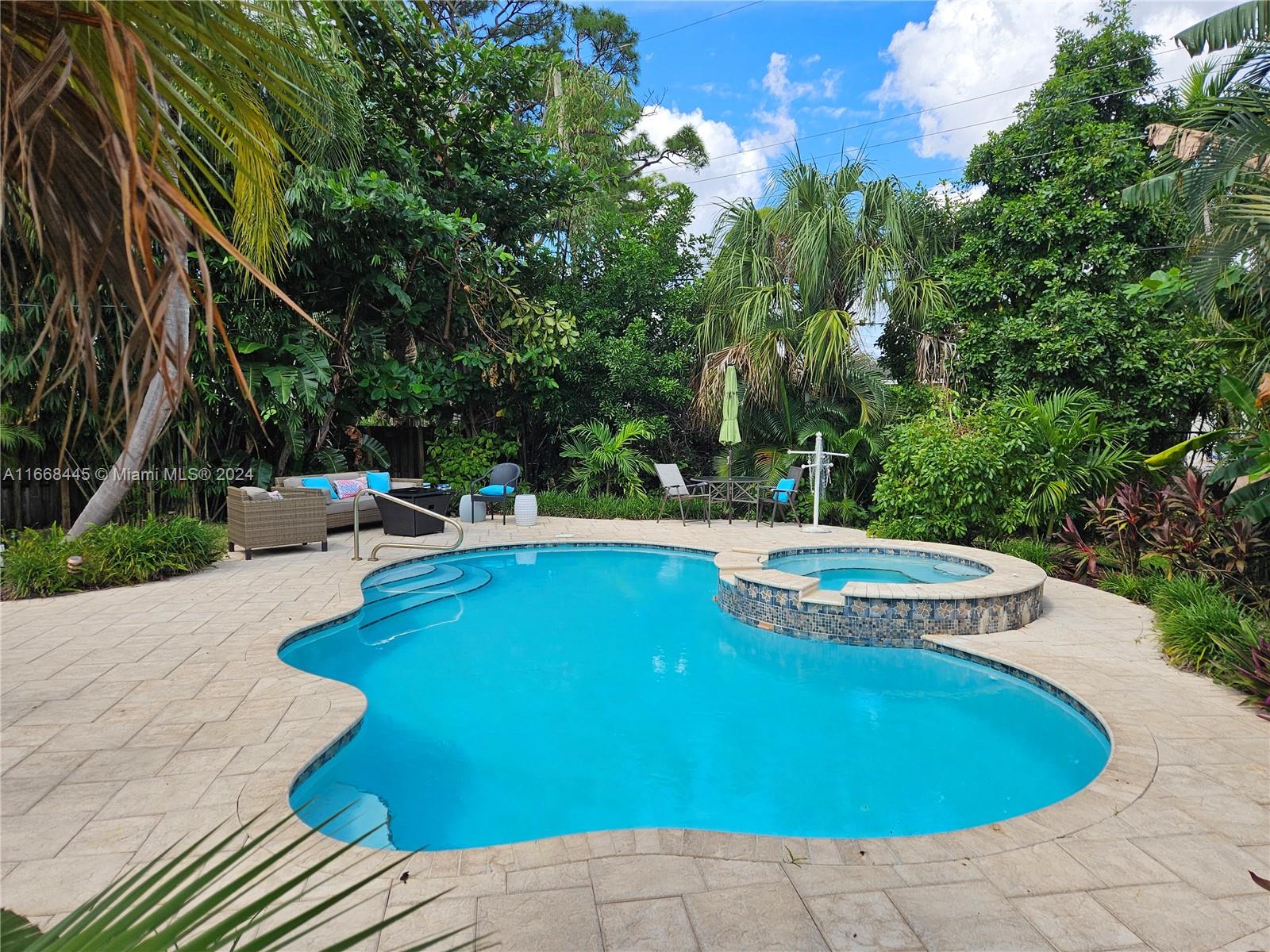 OAKLAND PARK SECOND ADD - Residential