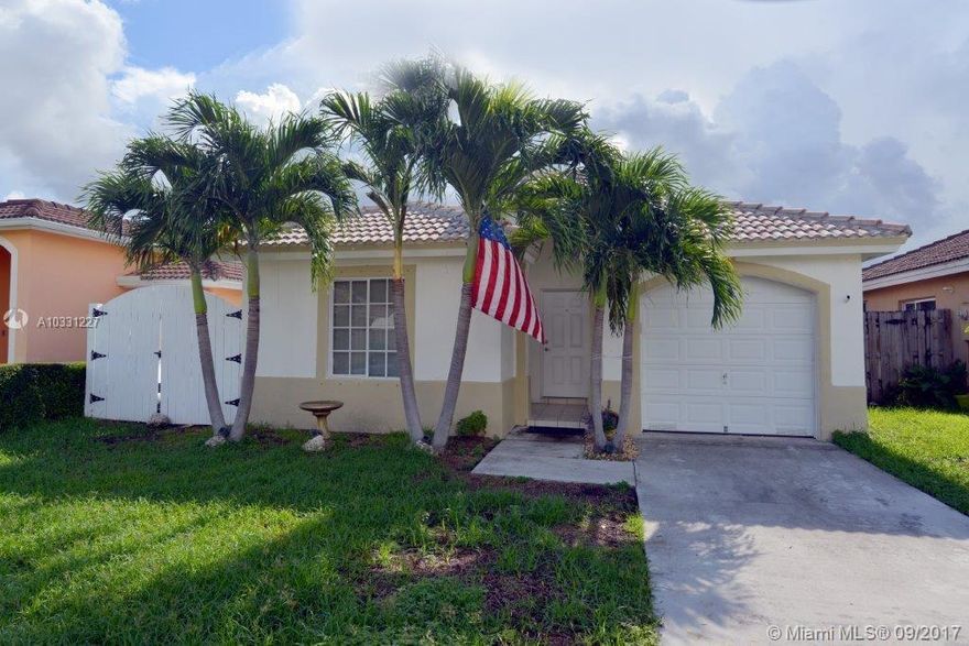 Well maintained and spacious, 3 bedroom, 2 bath, 1 car garage home. Split floor plan with oversized master bedroom and walk-in closet in one wing of the home with its own entrance/exit to patio/yard area. Tile flooring throughout with great overall floor plan. Makes for a perfect, low maintenance starter home. Low Association Fee of only $72 per quarter. Will not last! Easy to show!