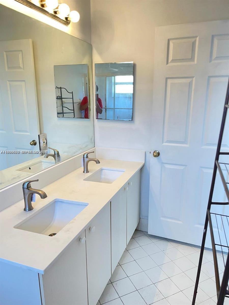 LAKES BY THE BAY SEC 12 - Residential