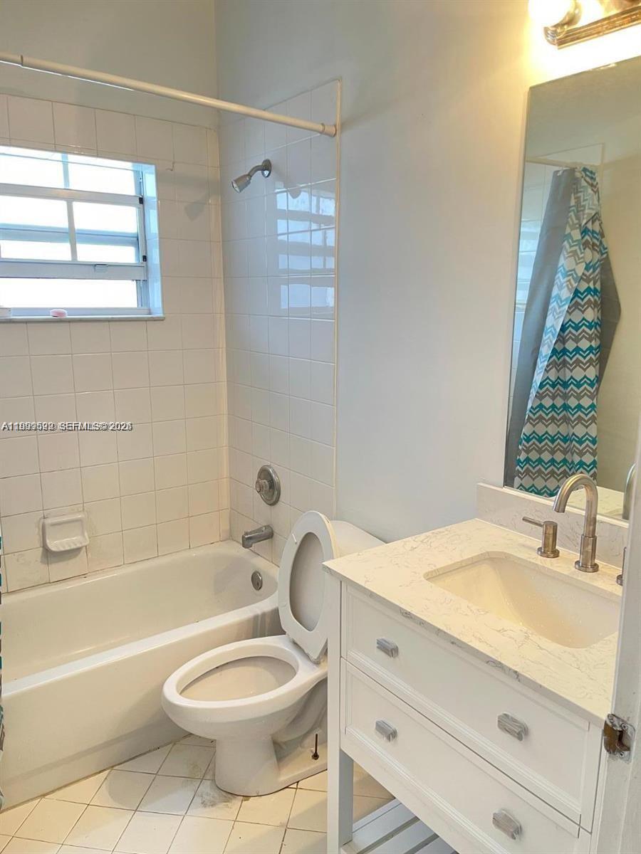 LAKES BY THE BAY SEC 12 - Residential